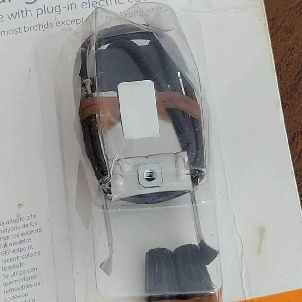 GE PartsMaster PM17X104 Range Receptacle New in the package, sealed.